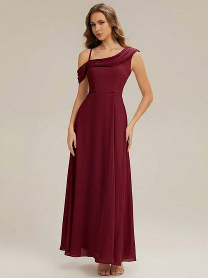 ELIANA™ | Vestido largo asimétrico de un hombro con corte en A y detalles plisados