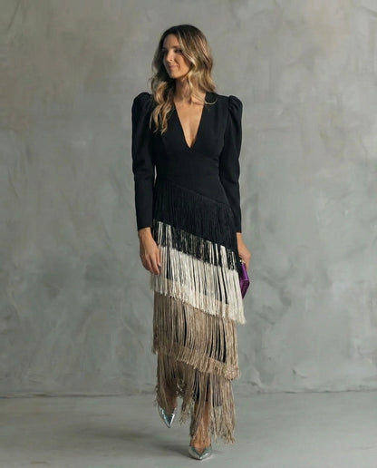 Alessia - Elegante vestido midi con mangas de flecos.